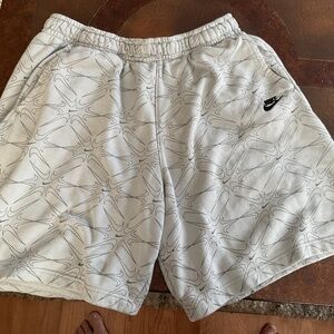 Nike Mens AOP CLUB SHORT GRAY 3x